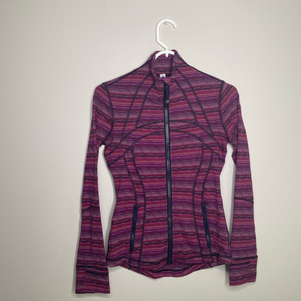 Lululemon women’s size 4 define jacket space dye plum zip up purple thumb holes